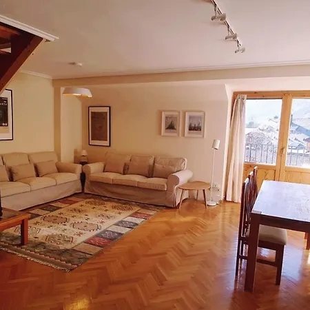 Atico Duplex Urb La Vina En * Biescas (Aragon)